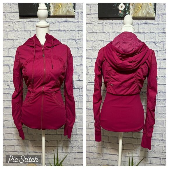 Lululemon Dance Studio Jacket III
Bumble Berry reversible - Picture 2 of 15